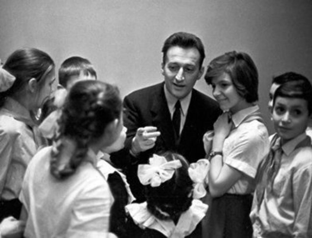 Д.Родари на встрече с советскими школьниками