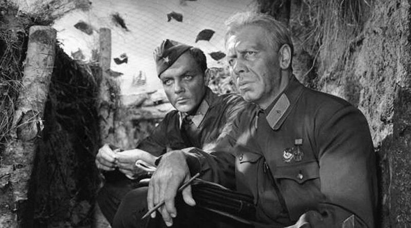 Трагедия отступления Красной армии 1941 года в фильме "Живые и мертвые", 1963 г.