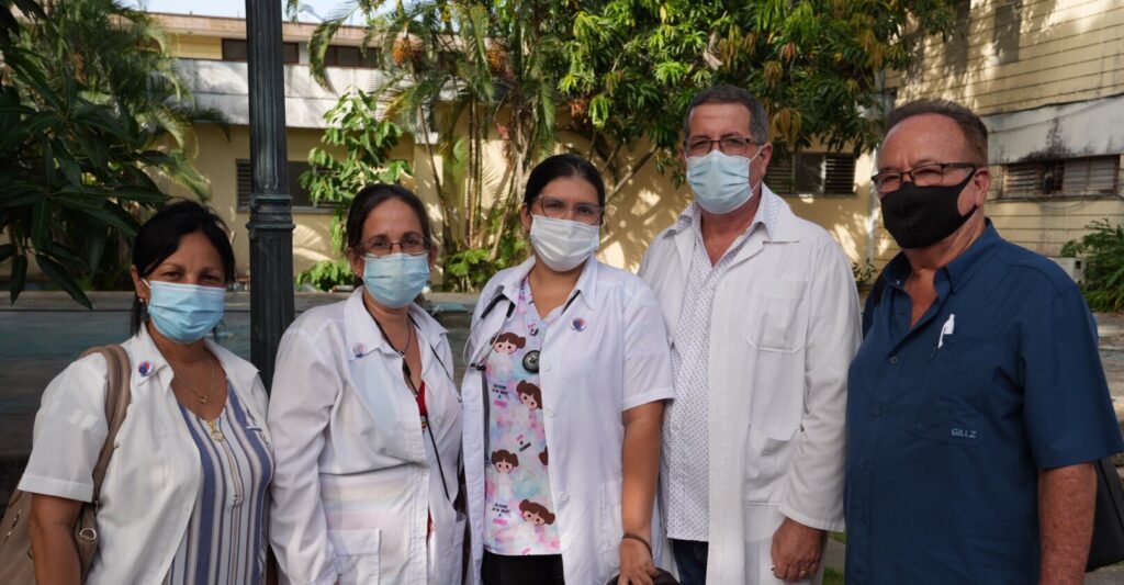 Кубинские медики в Вилья-Кларе