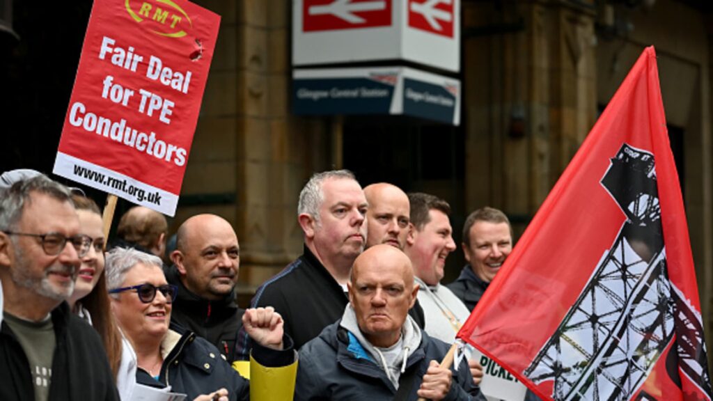 Акция протеста британских железнодорожников