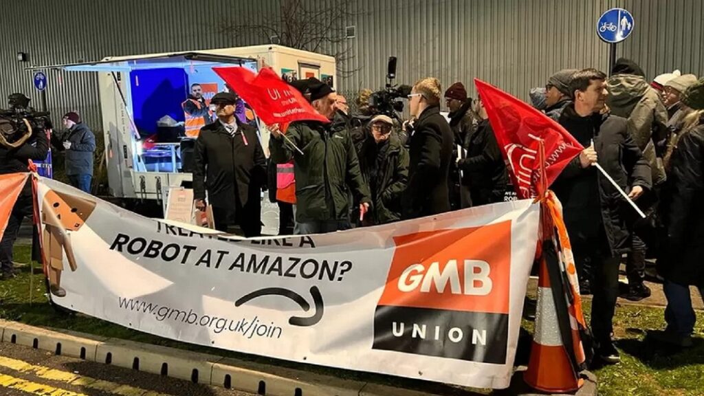 Акция протеста работников Amazon