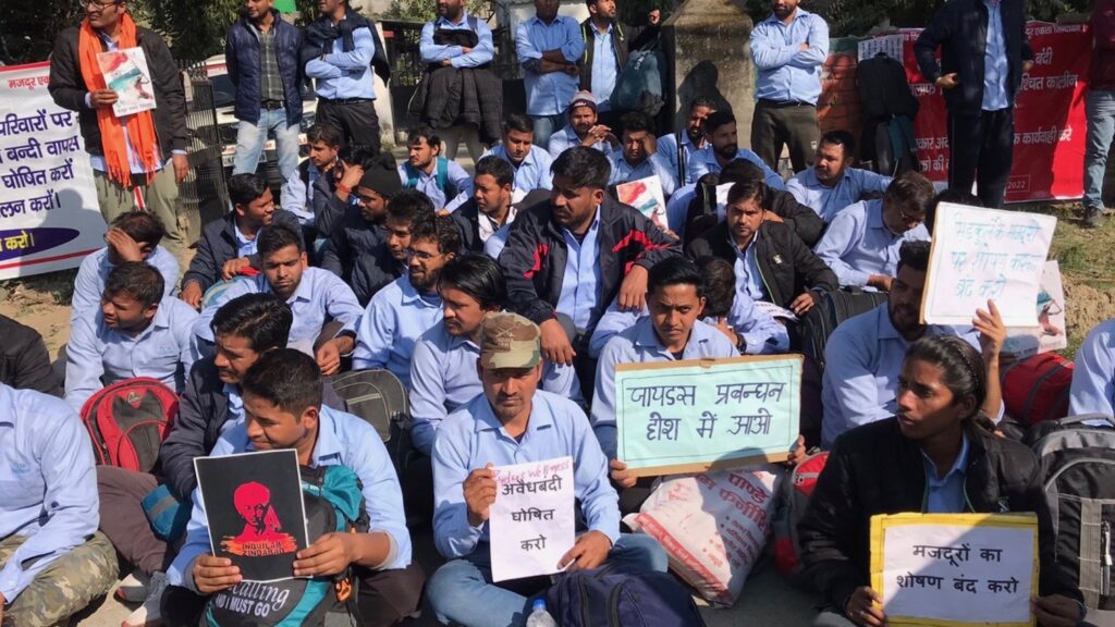 За восемь месяцев индийские рабочие провели серию демонстраций